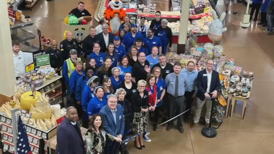 Shelbyville Kroger ribbon-cutting ceremony