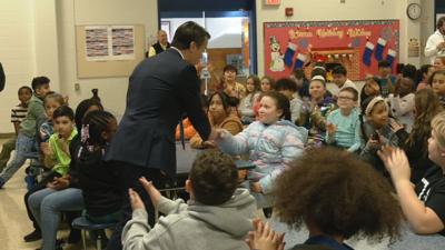 Students at Blue Lick Elem. make cards for vets - 12.20.23