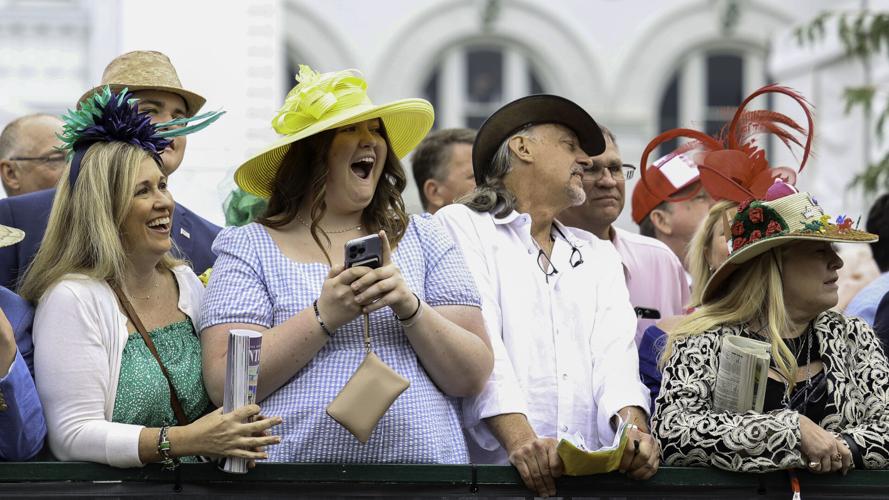Kentucky Derby fans
