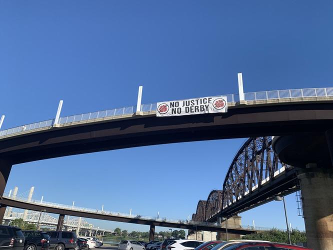 DERBY DAY PROTESTS - BIG FOUR BRIDGE SIGNS - 9-5-2020 3.jpg