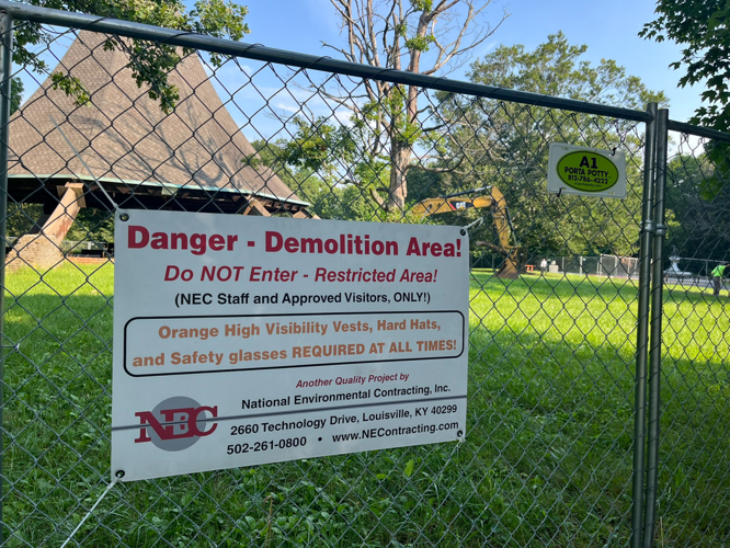 Hogan's Fountain Pavilion demolition sign