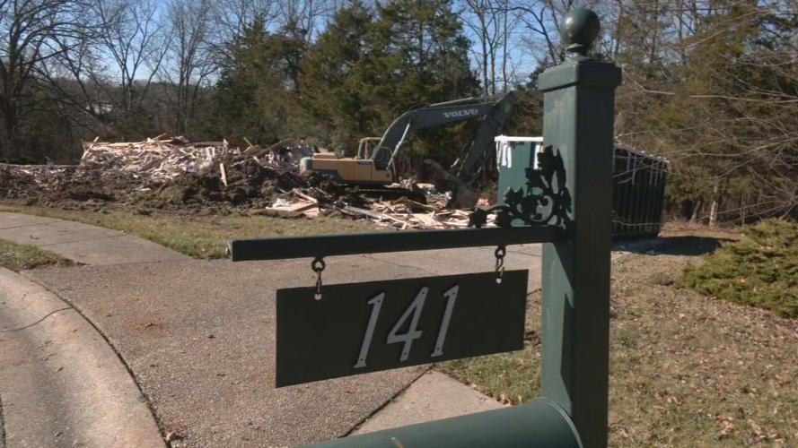 Demolition of sinkhole house in Mt. Washington