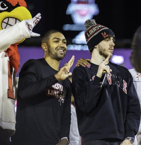 Louisville Live9419.jpg