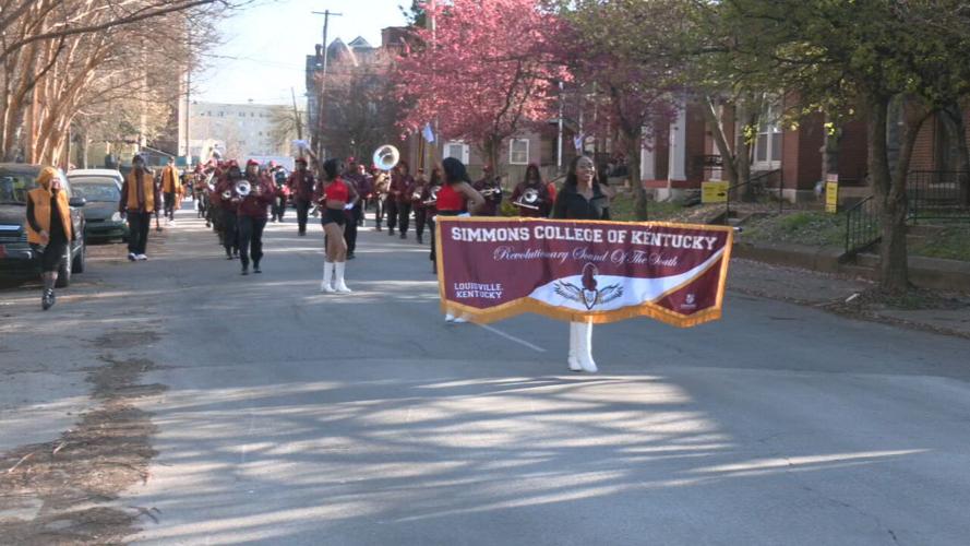 SIMMONS WOMEN BBALL PARADE (3).jpeg