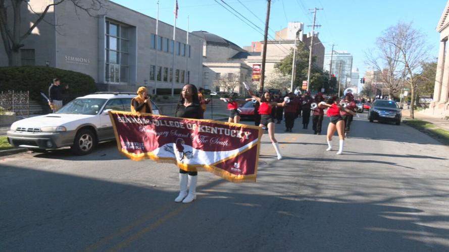 SIMMONS WOMEN BBALL PARADE (2).jpeg
