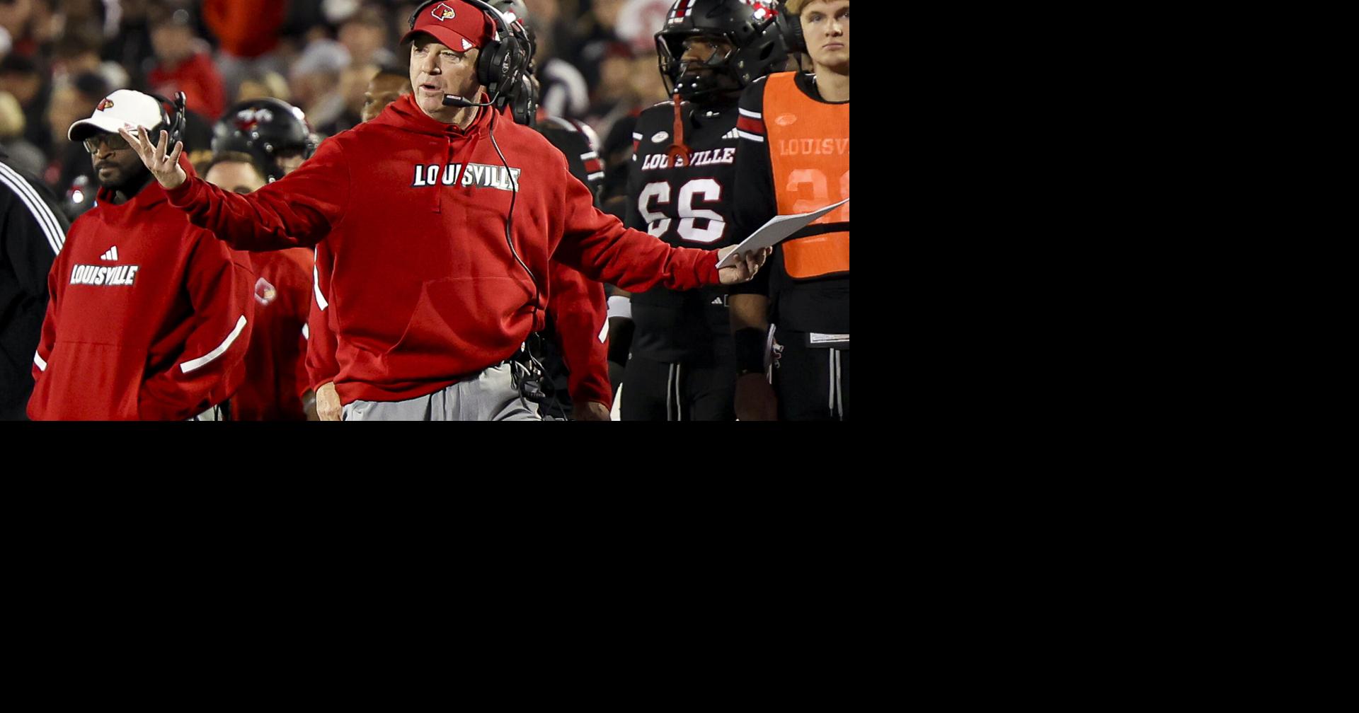 CRAWFORD | 'Thunder Over Louisville' running game leads No. 16 Cards past Virginia Tech, 28-16 - WDRB