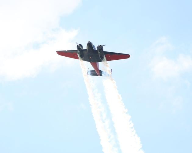 C17 flies at Air Show.JPG