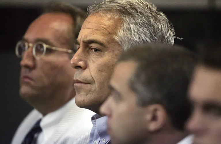 Jeffery Epstein appearing in court in West Palm Beach, FL on 7-30-2008
