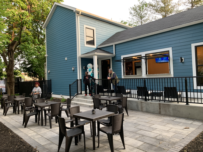 Gores BBQ Outdoor Seating1