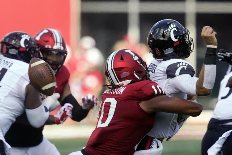 Cincinnati quarterback Jack Perry.jpeg