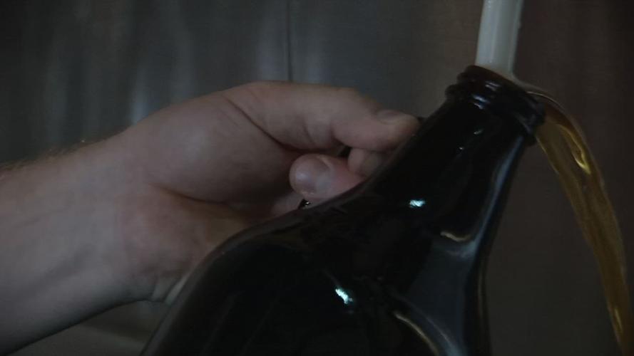 Beer growler generic.jpg