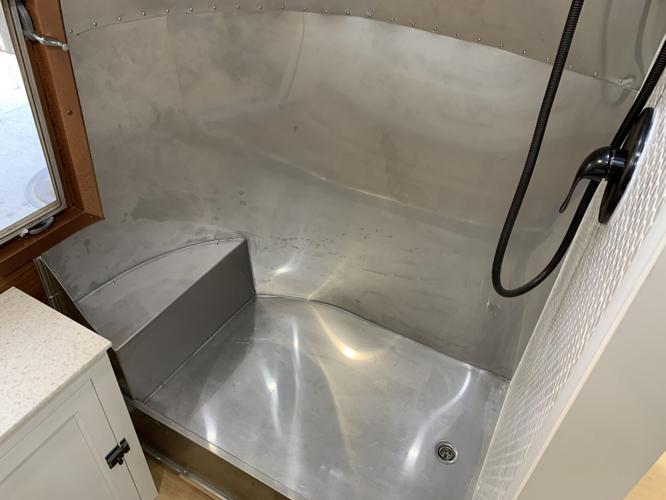 VINTAGE BASE CAMP - AIRSTREAM  (15).JPG