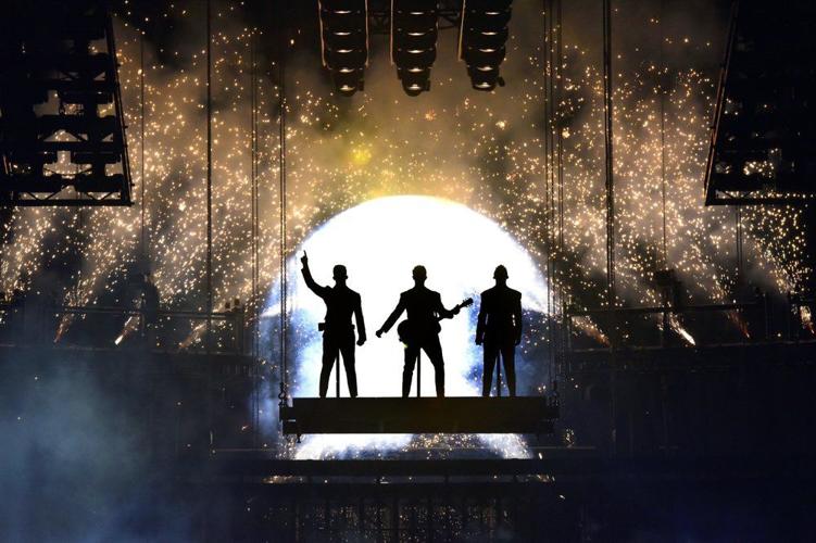 AP ENTERTAINMENT PHOTOS OF THE YEAR - JONAS BROTHERS - .jpeg