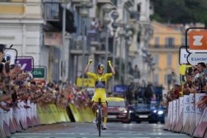 Tears of joy for Demi Vollering after winning the Women's Tour de France for the second time
