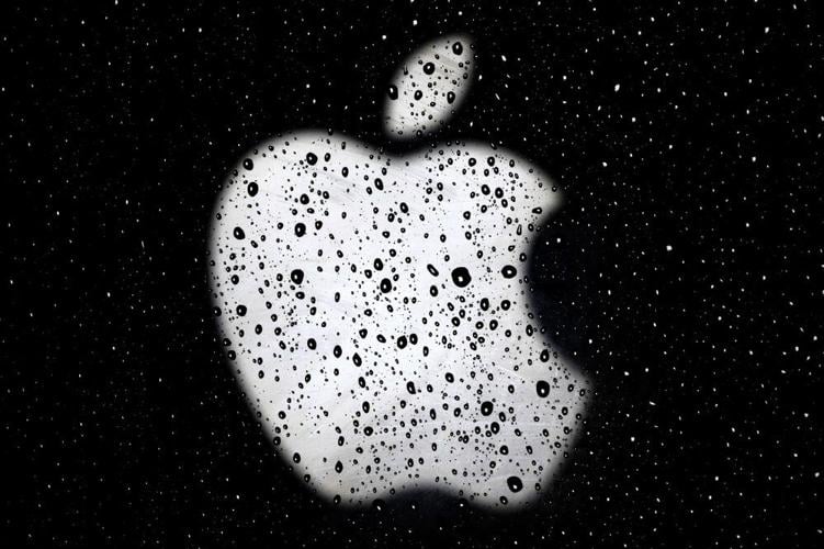 Apple logo in Black