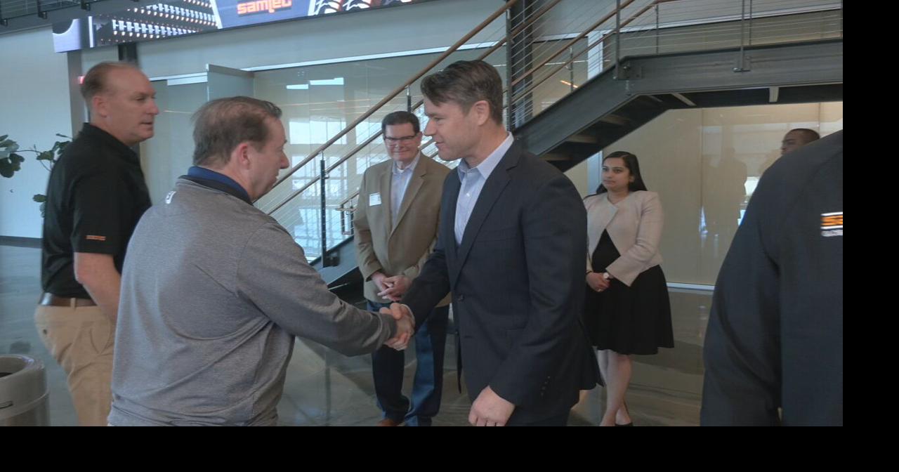 Indiana Sen. Todd Young makes stop in New Albany to tout benefits of