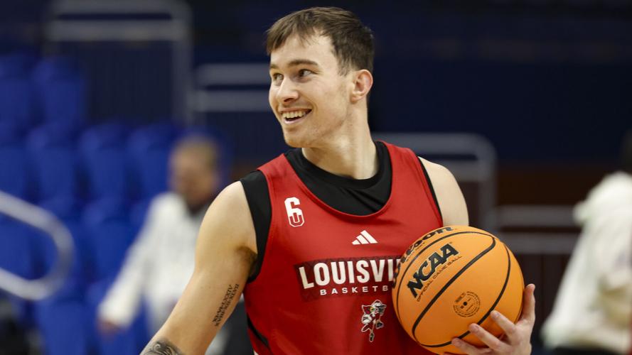LOUISVILLE NCAA PRACTICE-19.jpg