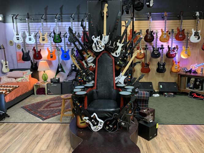 MAXWELL'S HOUSE OF MUSIC - JEFFERSONVILLE - GUITARS  - 6-9-2020 - KEITH KAISER  (8).jpeg