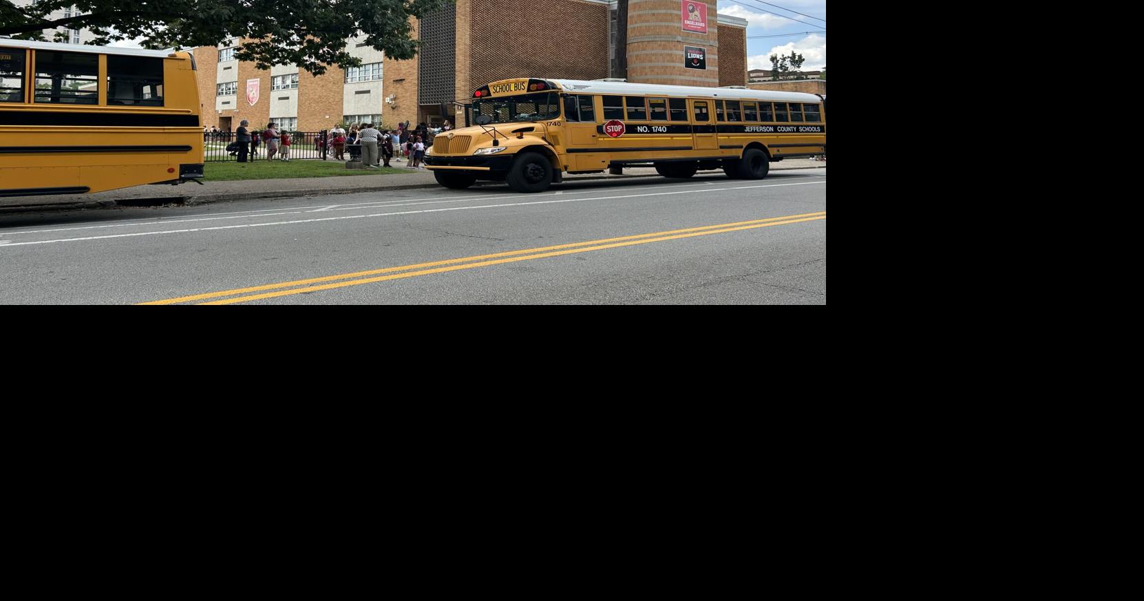 Louisville parent has mixed report card on 1st day of JCPS' new busing