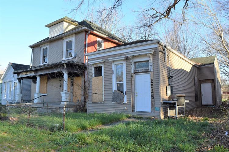vacant properties 2515-2519 Rowan St 3-29-21.JPG
