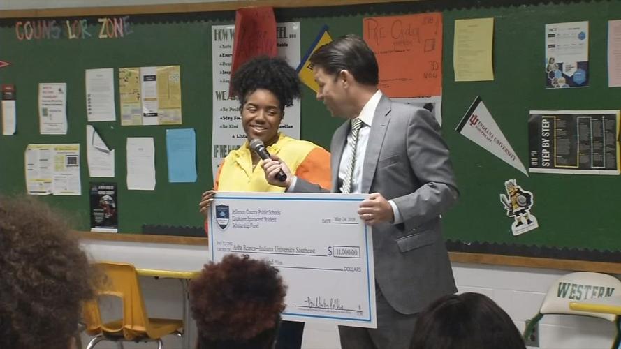 Western Student Receives Scholarship Check