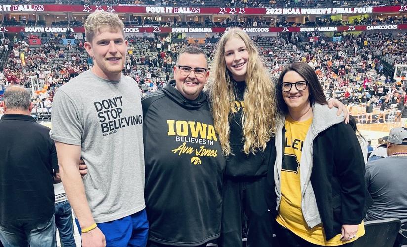AVA JONES IOWA BASKETBALL1.jpg