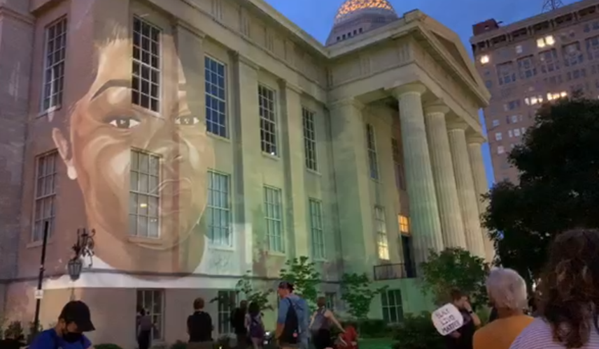 Breonna Taylor mural on Metro Hall 6-5-2020
