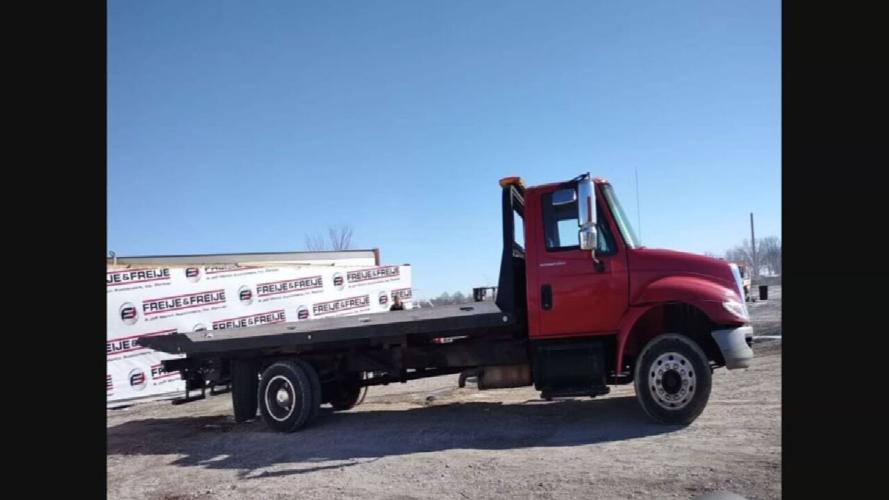 MORE NOEL AUCTION 10 VO.transfer_frame_1130.jpeg