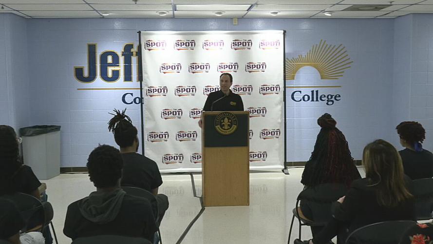 Louisville Mayor Craig Greenberg