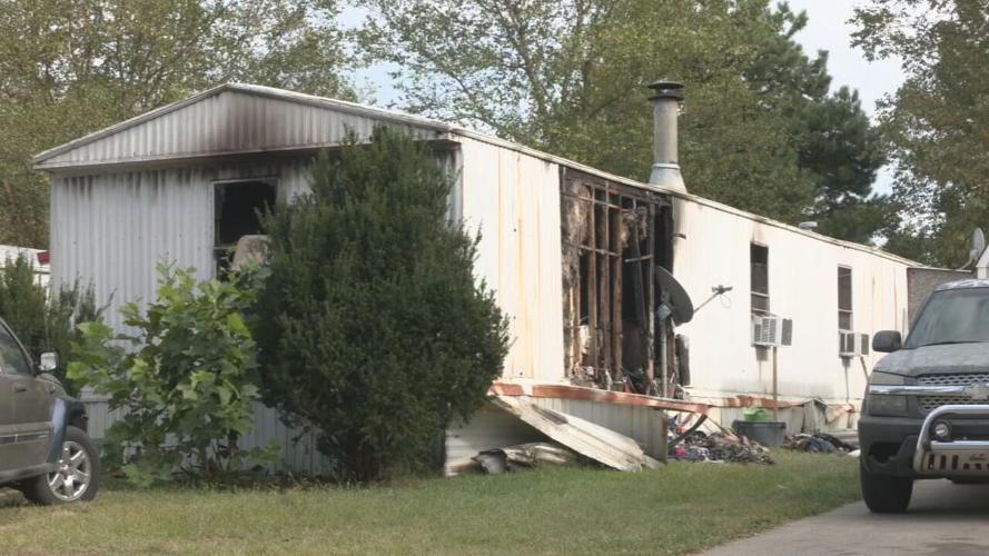 Scene of fatal mobile home fire in Madison, Indiana