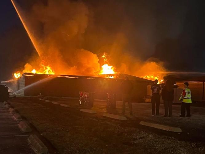 Viewer pic of National Storage in New Albany fire 2-25-25