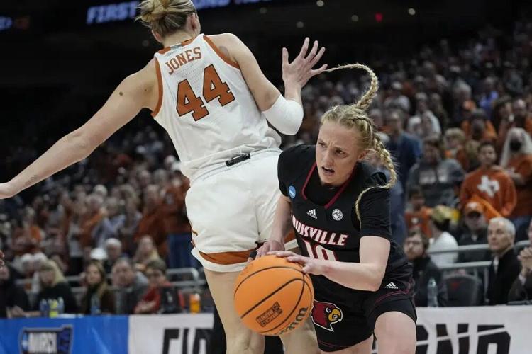Hailey Van Lith drives against Texas.jpg