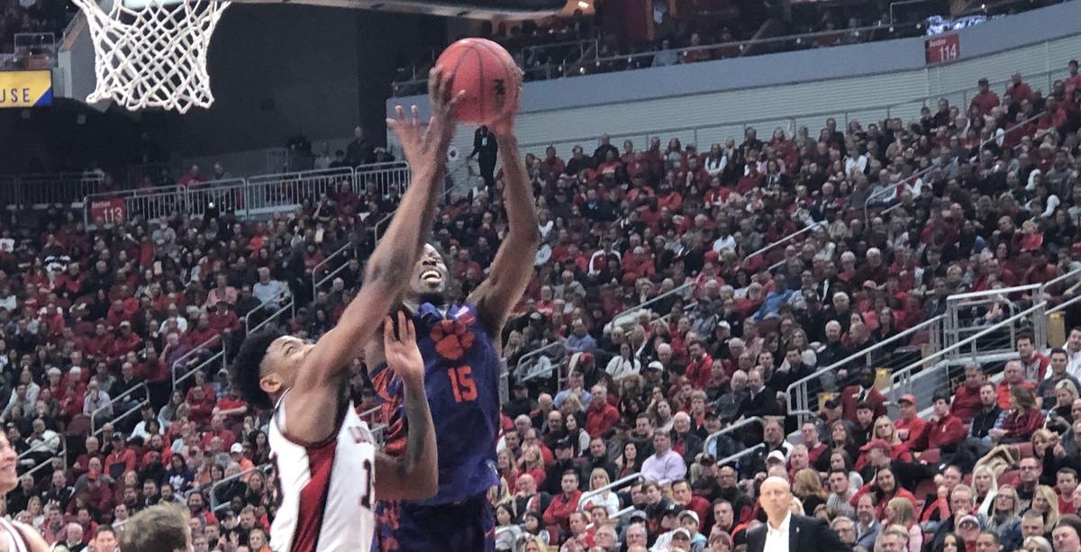 Bozich Louisville Extends Acc Streak To 6 Blasts Clemson 80 62