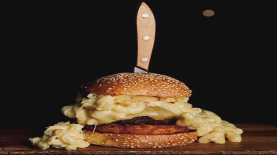 Ainsworth Mac N Cheese Burger