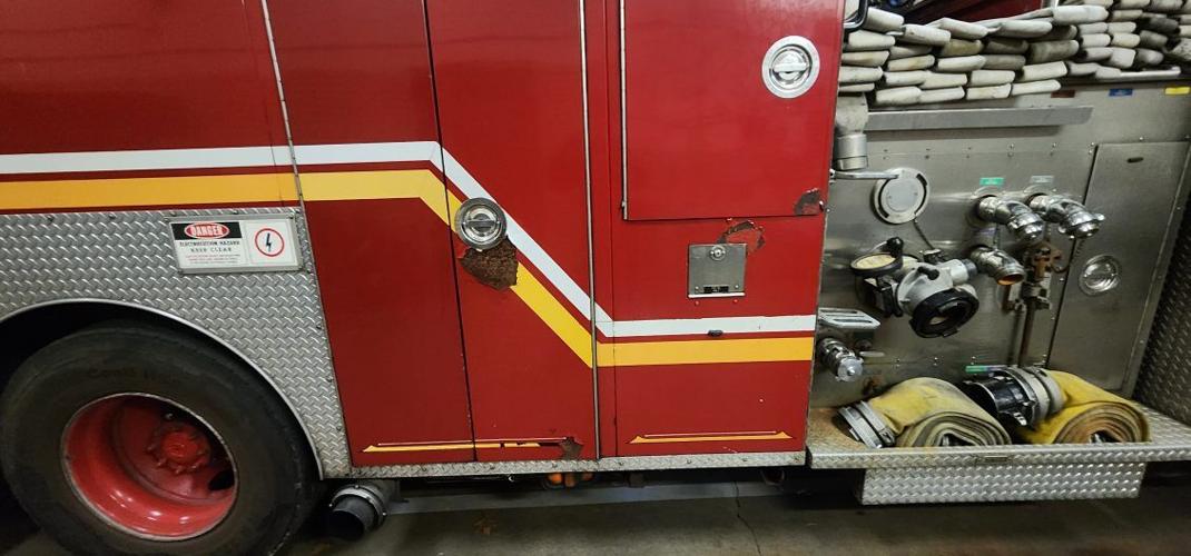 Apparatus Rust 3rd district Quint 9.JPG