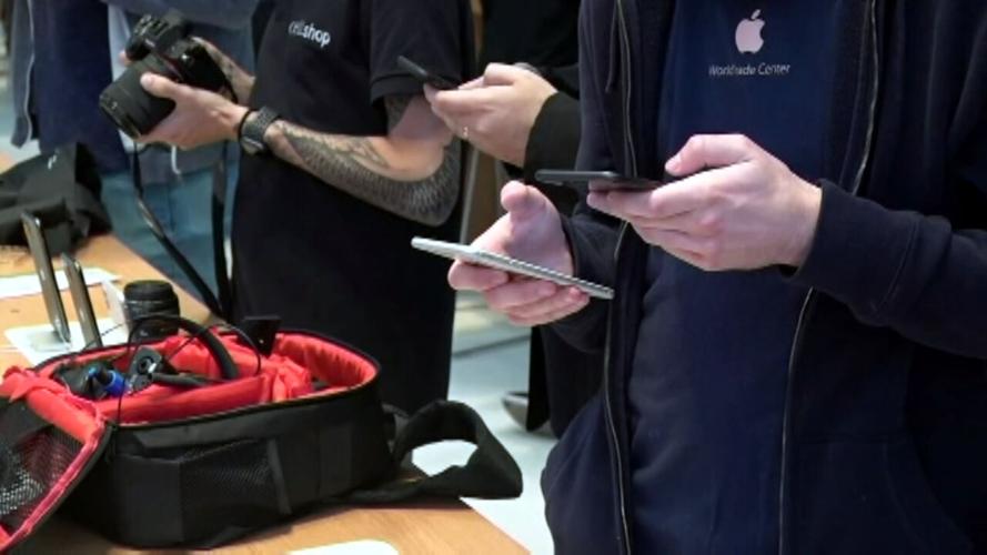 APPLE STORES REOPENING 4VO.transfer_frame_763.jpeg