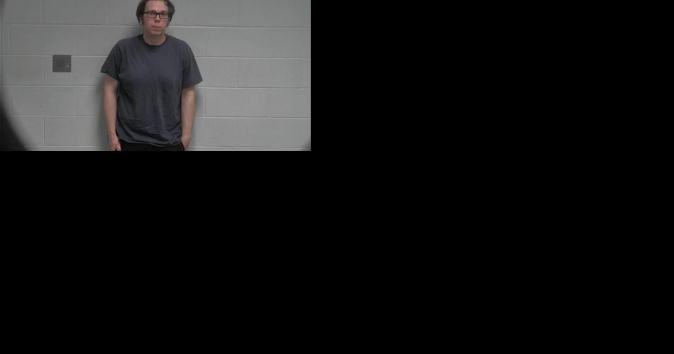 Family, alleged victims in federal courtroom as Louisville Catholic school teacher appears on child porn charges - Vimarsana News