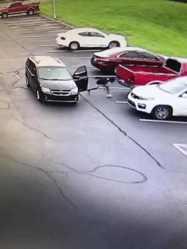 Scottsville car break-ins surveillance video 2.jpg