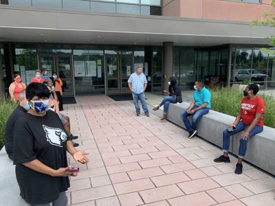 unemployment people in line 7-31-20