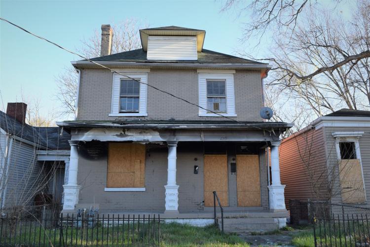 vacant properties 2519 Rowan St 3-29-21.JPG