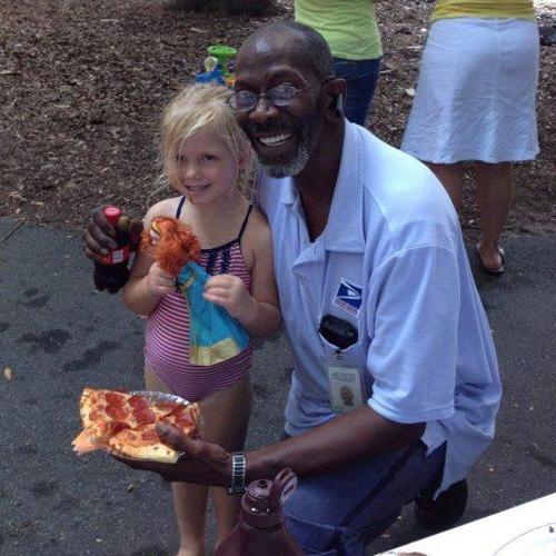 MAILMAN RETIRES - ATLANTA - FLOYD MARTIN 5-22-19 - COURTESY JENNIFER BRETT ON TWITTER 6.jpg