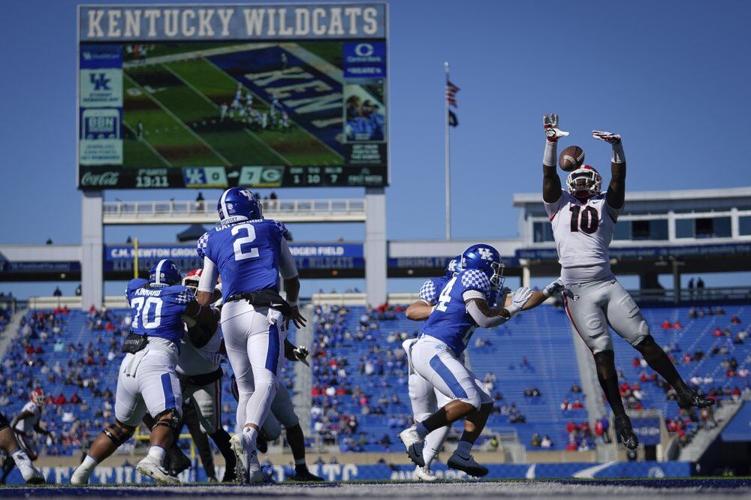 Georgia wide receiver Kearis Jackson blocks the pass of Kentucky quarterback Joey Gatewood
