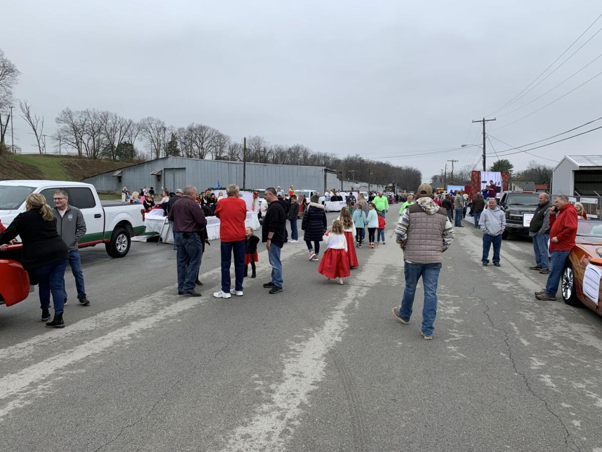 Bloomfield Christmas Parade 2023.jpg