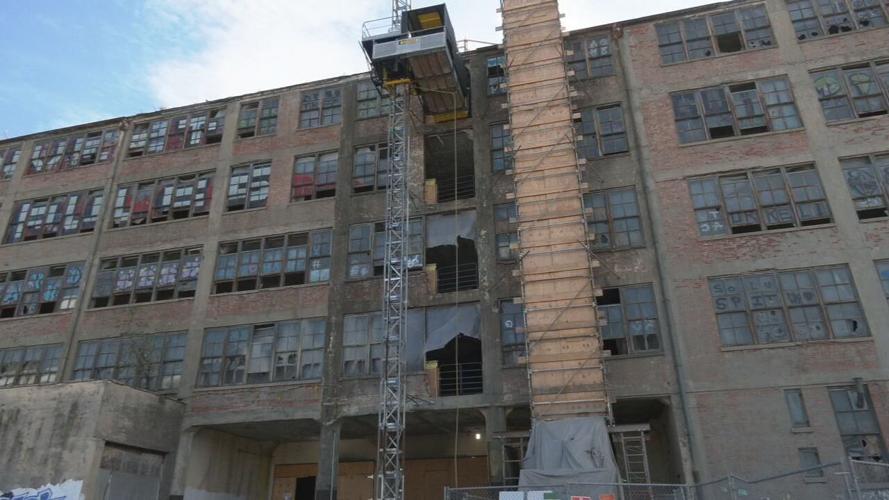 Vacant building being renovated on West Broadway