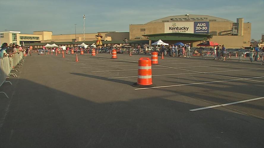 Teams participate in the Kentucky Derby Festival's Great Bed Races