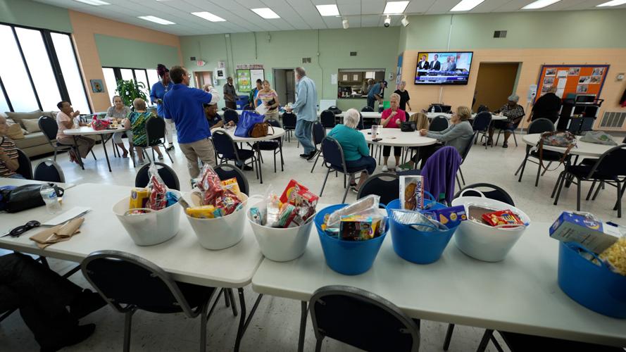 Volunteers Deliver Baskets to Firefighters
