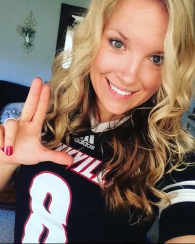 Det. Deidre Mengedoht (U of L sign).jpg