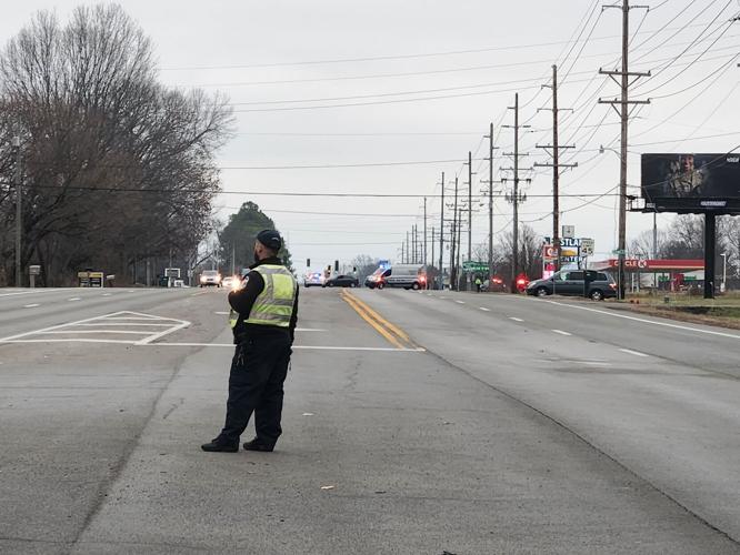 BARDSTOWN RD NEAR WATTERSON TRAIL AX - 1-6-2025.jpg