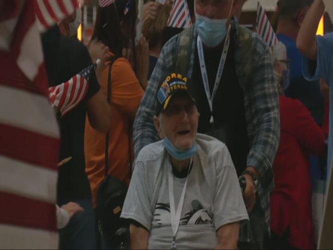 Honor Flight Bluegrass veterans return 10-20-21 (5).jpeg