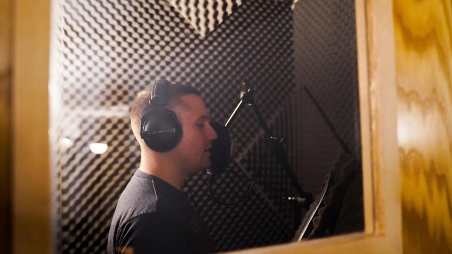 Resonate Recordings Jacob Bozarth Recording Voice Over.jpg